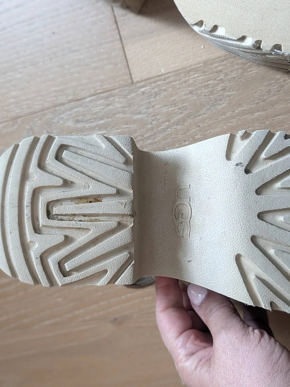 UGG Women’s Tan Suede Platform Sandals - Picture 7 of 13